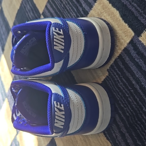 Nike Dunks - Picture 2 of 4